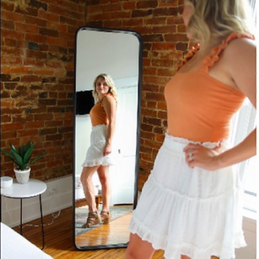 NWT White Mini Skirt- Medium - Picture 2 of 7